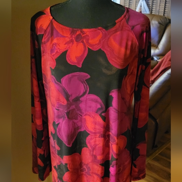 MSK Knee Length Bell Sleeve Floral Dress - Picture 3 of 8
